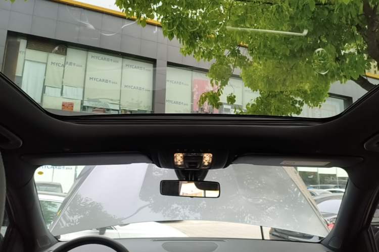 Used Mercedes-Benz GLB 2020 Updated GLB 200 Dynamic Edition Headliner