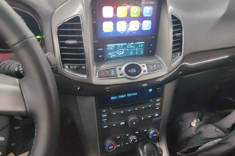 Used Chevrolet Captiva 2015 2.4L 4x4 Flagship Edition 7-Seater