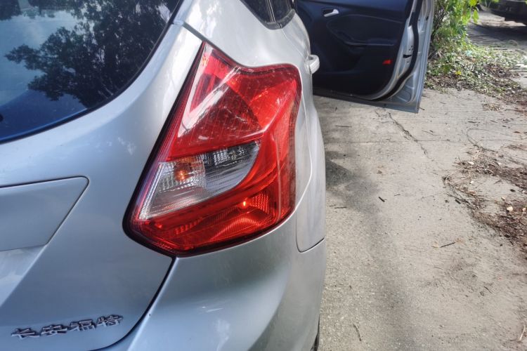 Used Ford Focus 2012 Hatchback 1.6L Automatic Fashion Edition
