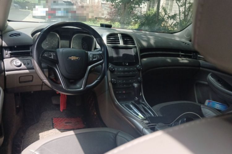 Used Chevrolet Malibu 2013 2.0L Automatic Luxury Edition Center Console