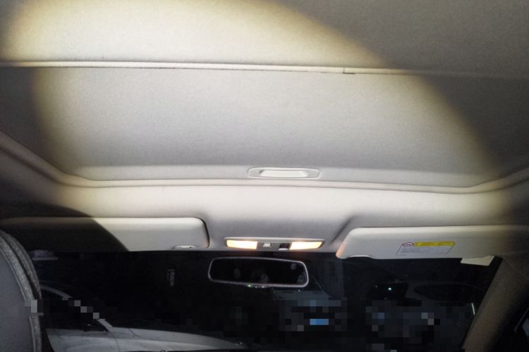 Used Mitsubishi Outlander 2019 2.0L Two-Wheel Drive Comfort Edition 7-Seater China VI Standard Headliner