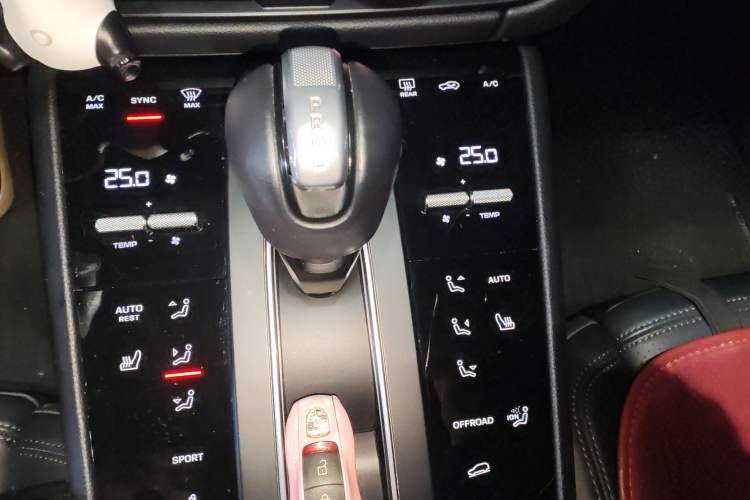 Used Porsche Macan 2023 Macan 2.0T