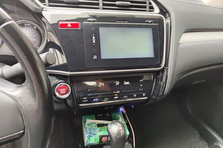 Used Honda Greiz 2016 1.5L CVT Luxury Edition Audio And AC Panel