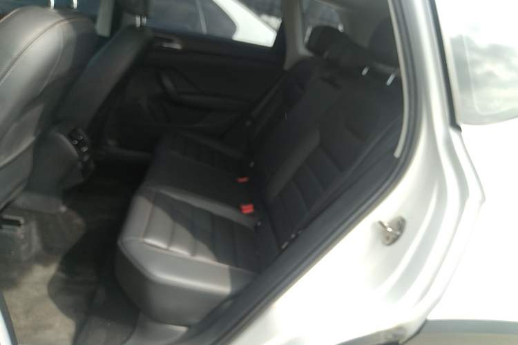 Used Volkswagen Tharu 2020 280TSI Two-Wheel Drive Luxury Edition China VI Standard Left Rear Seat