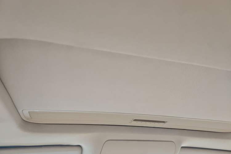 Used Volkswagen Touran 2011 1.4T Manual Zhiya Edition 5 Seats Headliner