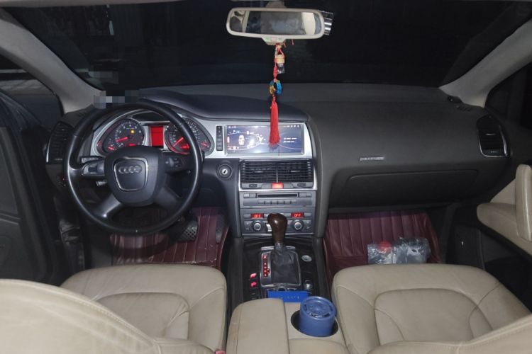 Used Audi Q7 2006 3.6 FSI quattro Base Model Center Console