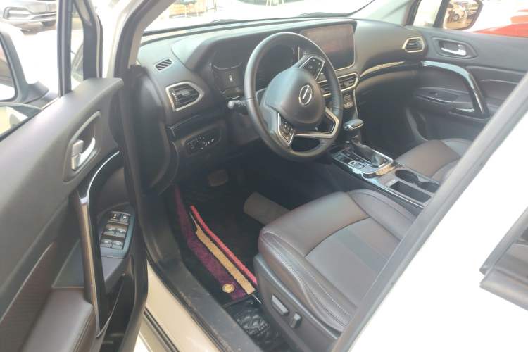 Used GAC Trumpchi GS4 2018 235T Automatic Two-Wheel Drive Luxury Smart Connectivity Millionth Anniversary Edition Driver Seat