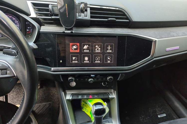 Used Audi Q3 2019 40 TFSI Fashion Dynamic Model