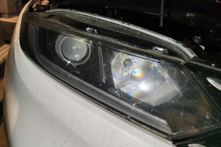 Used Honda XR-V 2015 1.8L EXi CVT Comfort Version Right Front Headlight