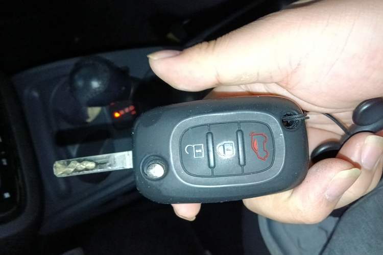 Used smart fortwo 2015 1.0L 52 kW hardtop Dynamic version Vehicle Key