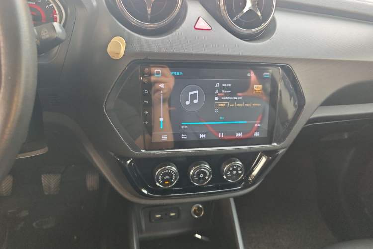 Used Soueast DX3 2018 1.5L Manual Luxury Model
