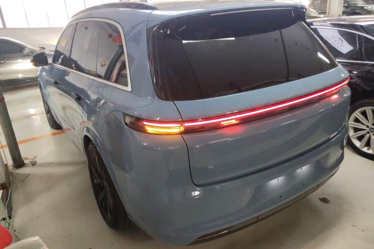 Used Li Auto L8 2023 Pro Model
