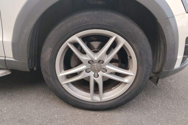 Used Audi Q5 2017 Plus 40 TFSI Technology Model