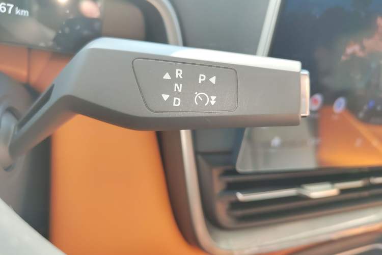 Used Dongfeng eπ eπ008 2026 Model Six-Seat Pure-Electric Family Edition
