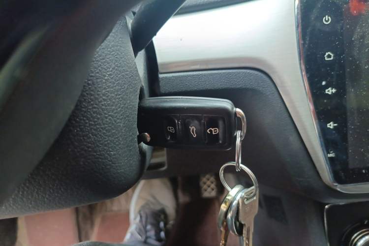 Used Volkswagen Lavida 2015 1.6L Automatic Comfort Edition Vehicle Key