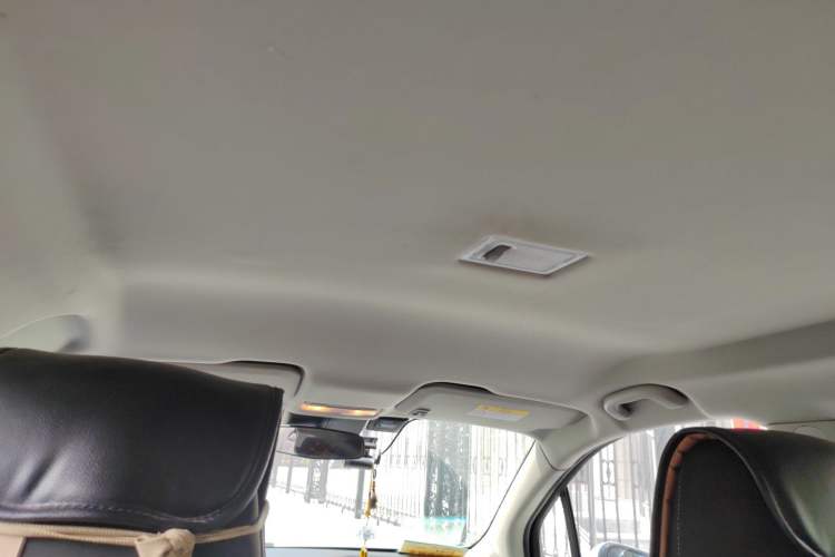 Used Chevrolet Trax 2014 1.4T Automatic Two-Wheel Drive Comfort Version Headliner