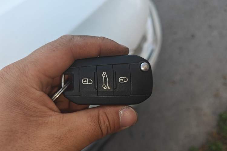 Used Citroen Elysee 2014 1.6L Manual Fashion Edition