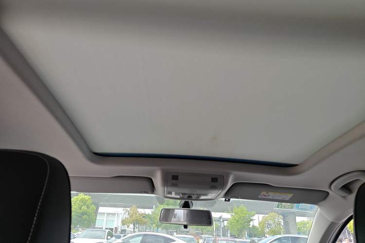 Used Skoda Karoq 2019 TSI280 Smart Drive Deluxe Edition China VI Standard