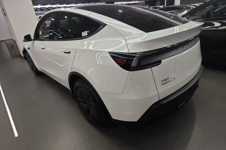 Used Tesla Model Y 2025 Rear-Wheel-Drive Version
