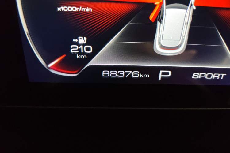 Used ORA Good Cat 2023 401 km Standard Range Luxury Version Lithium Iron Phosphate
