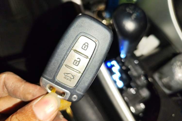 Used Hyundai Sonata 2013 2.0L Automatic Luxury Edition
