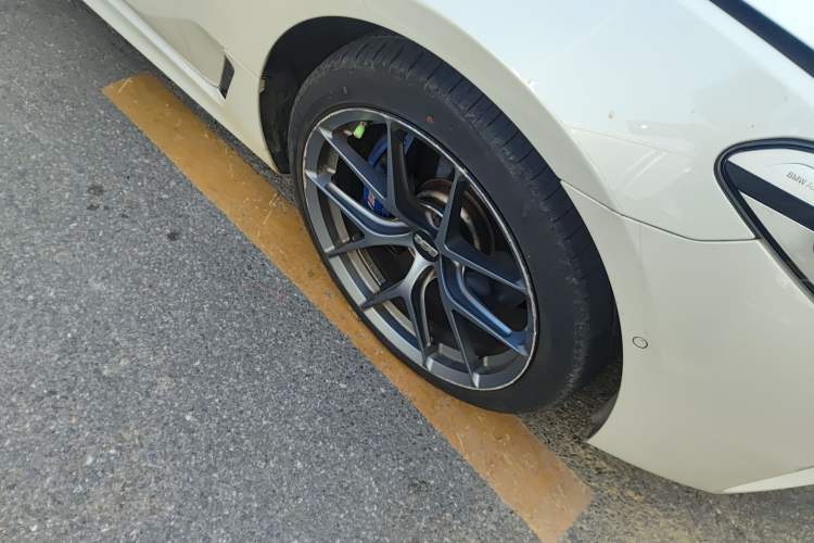 Used BMW 6 Series GT 2020 630i M Sport Touring Edition Right Front Wheel Hub