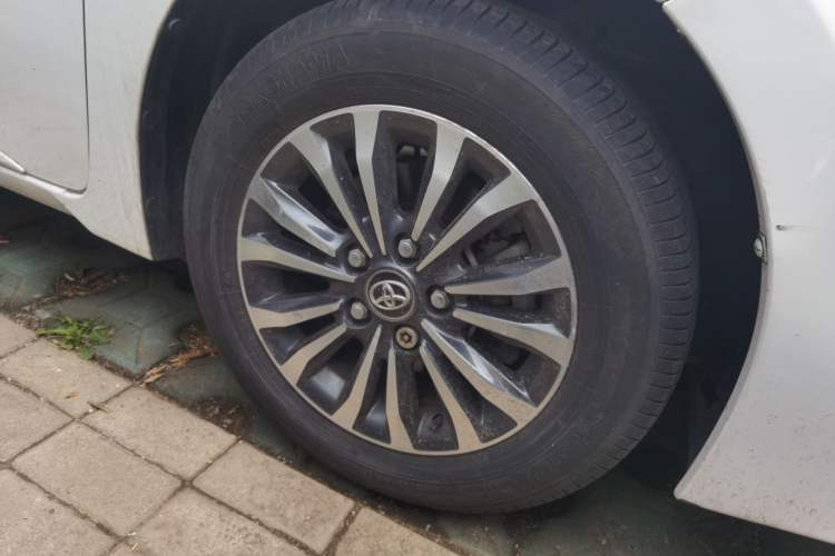 Used Toyota Corolla 2017 Revised Version 1.2T S-CVT GL-i