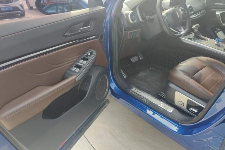 Used Wey VV5 2017 2.0T Ultra-Luxury Version
