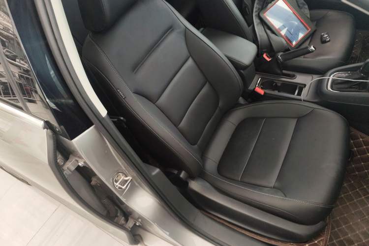 Used Volkswagen Sagitar 2017 1.6L Automatic Comfort Model Right Front Seat