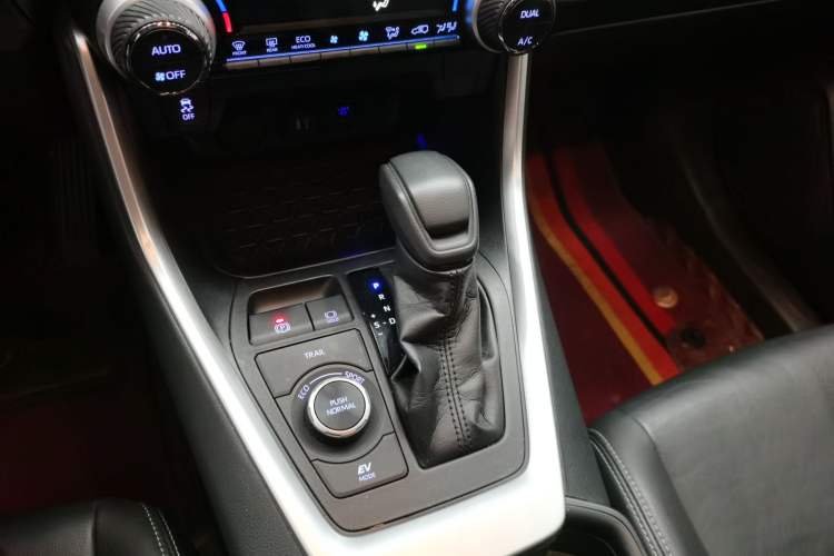 Used Toyota Wildlander 2020 Dual-Motor 2.5L E-CVT Four-Wheel Drive Luxury Edition
