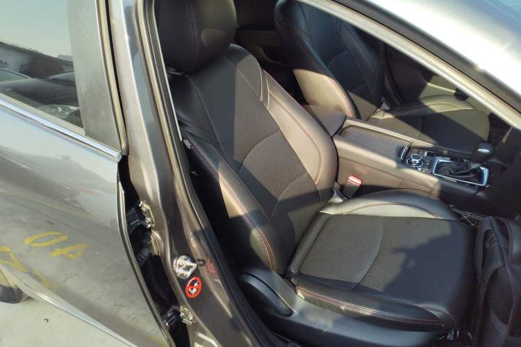 Used Mazda Mazda 3 Axela 2019 Cloud-Controlled Sedan 1.5L Automatic Luxury Model China VI Standard