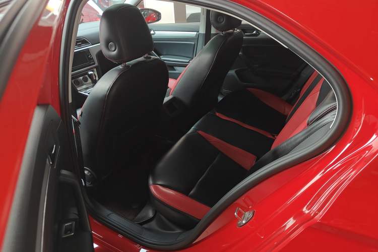 Used Volkswagen Lamando 2019 230TSI DSG Vision Edition China VI Standard Left Rear Seat