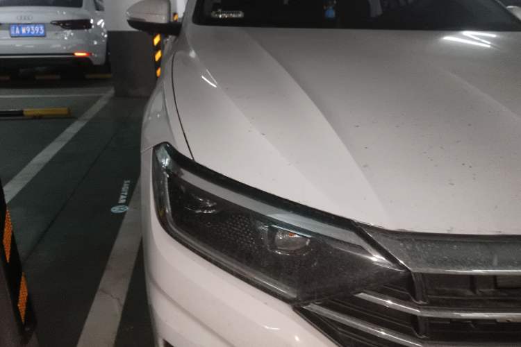 Used Volkswagen Sagitar 2020 200TSI DSG Comfort Version China VI Standard Right Front Headlight