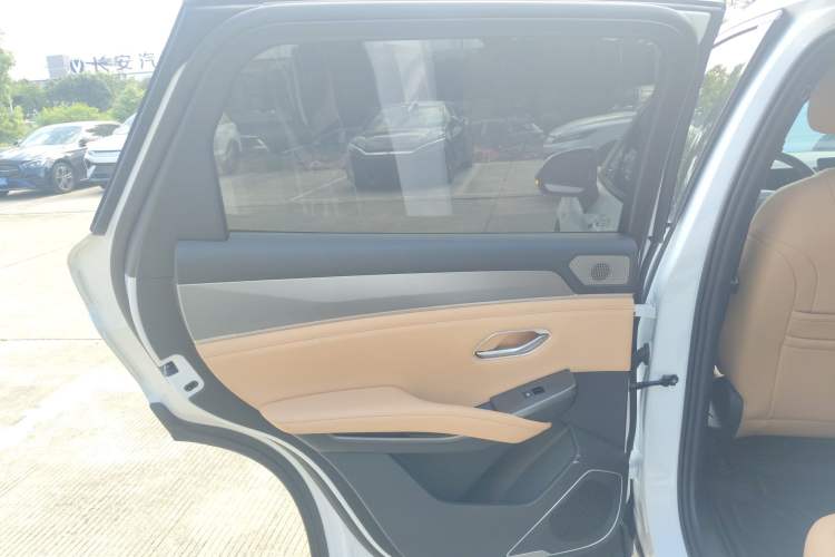 Used BYD Song L DM-i 2024 112 km Beyond Edition