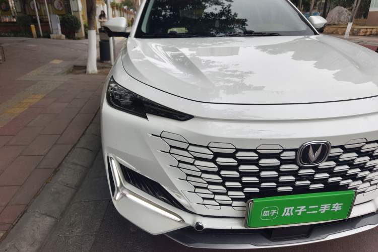 Used CHANGAN UNI-K iDD 2022 Blue Whale iDD 130km 1.5T Prestige Model
