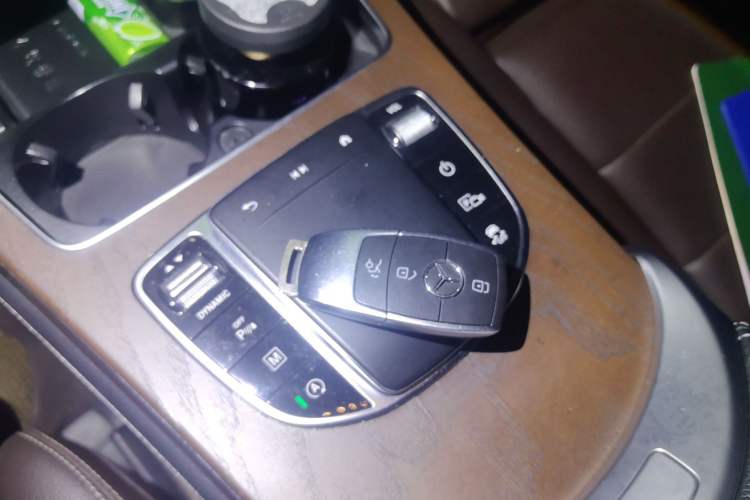 Used Mercedes-Benz GLC 2020 GLC 260 L 4MATIC Luxury Model Vehicle Key