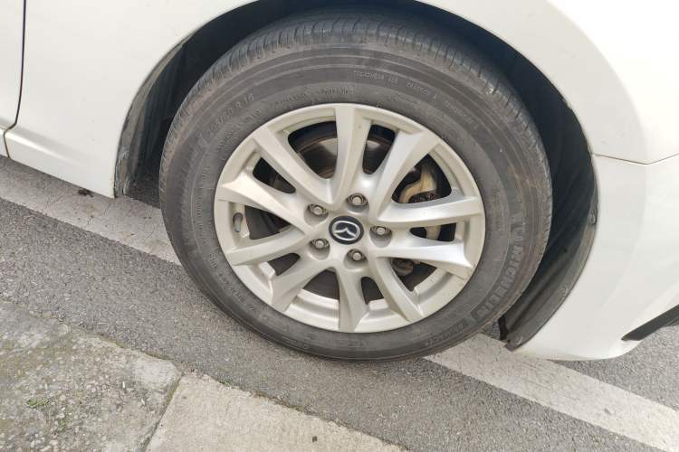 Used Mazda 3 Axela 2016 Sedan 1.5L Automatic Luxury Model