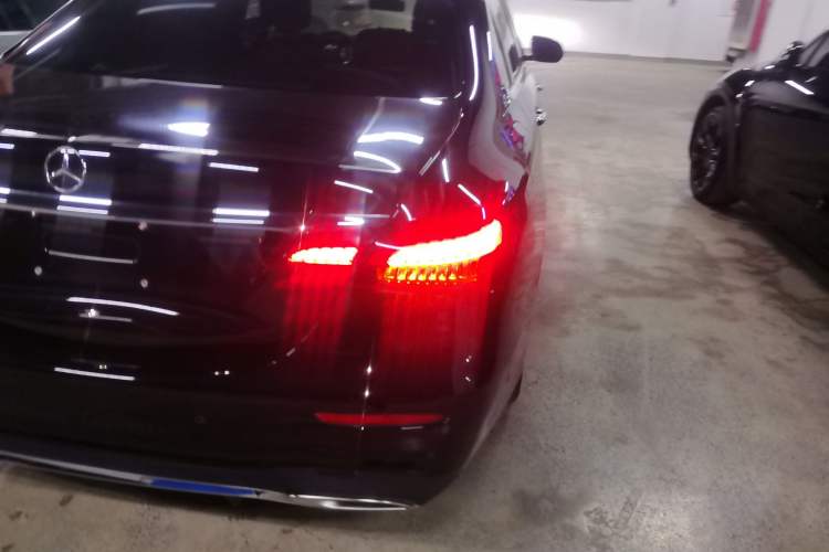 Used Mercedes-Benz E-Class 2023 Restyled E 300 L Sporty and Stylish Edition Exterior 3