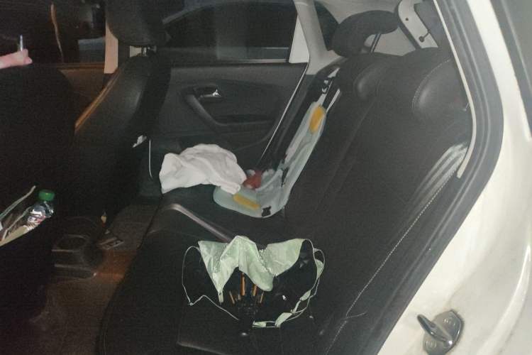 Used Volkswagen Polo 2016 1.6L Automatic Comfort Model
