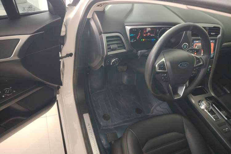 Used Ford Mondeo 2018 EcoBoost 180 Smart Control Fashion Model China V Standard