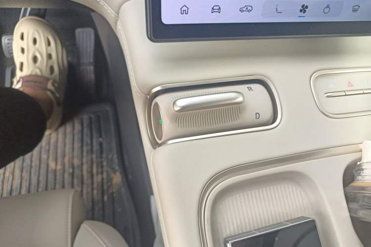 Used Nio ES6 2023 75 kWh Gear Lever