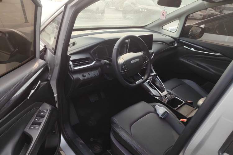 Used SAIC MAXUS G50 2019 1.5T Automatic Luxury Edition China VI Standard
