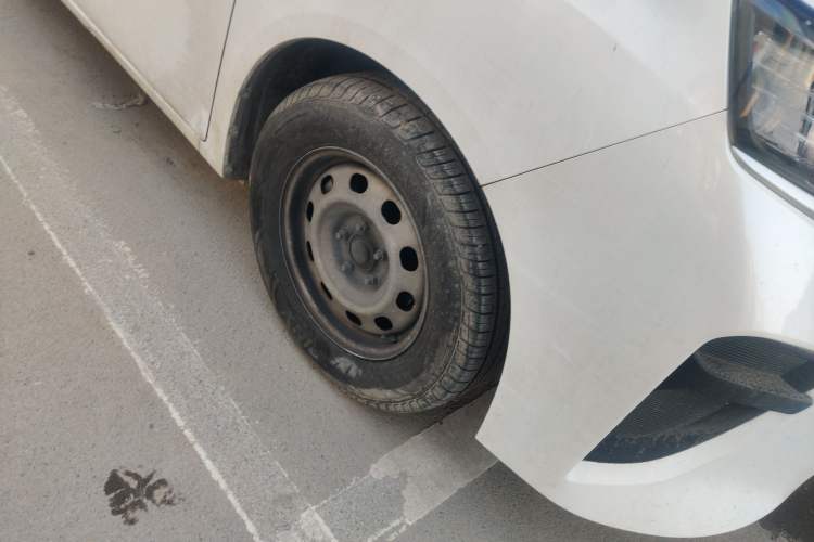 Used BAW Ruisheng Ace M7 2023 2.0L CNG Long Wheelbase Wealth Creation Version 6 Seats Right Front Wheel Hub