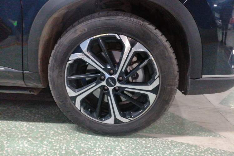 Used Dongfeng Aeolus Huge 2022 Mach Dual-Motor 1.5T MHD Dare-to-Dream Edition