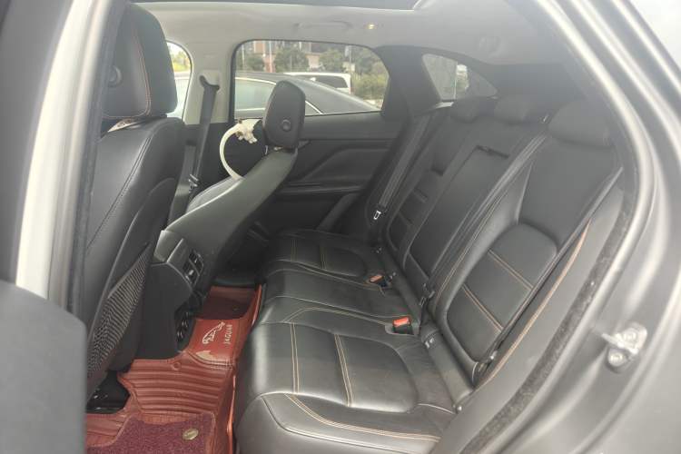 Used Jaguar F-PACE 2019 2.0T Four-Wheel Drive Urban Luxury Edition Left Rear Seat