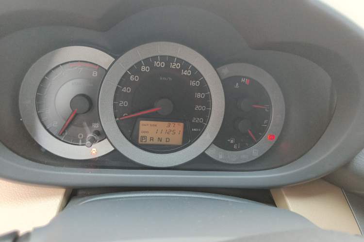 Used Toyota RAV4 2012 Luxurious Edition 2.0L Automatic All-Wheel Drive