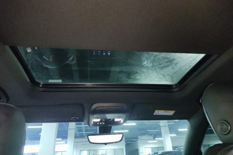 Used Cadillac XT4 2018 28T Two-Wheel Drive Leading Version