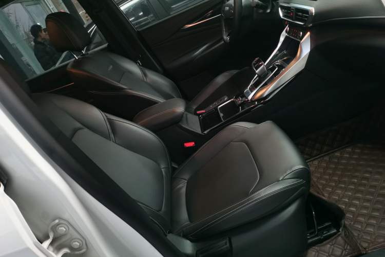 Used SAIC MAXUS Dajia 5 2022 1.3T Plug-in Enjoyment Edition 7-Seater
