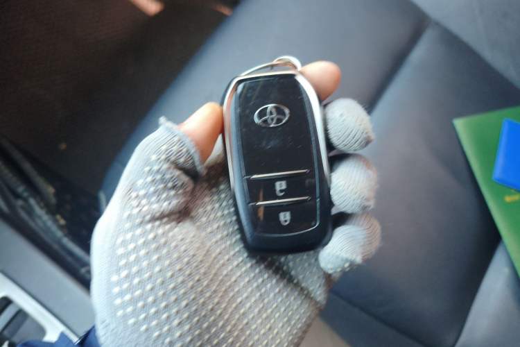 Used Toyota RAV4 2016 2.0L CVT Two-Wheel Drive Smart Edition China V Standard