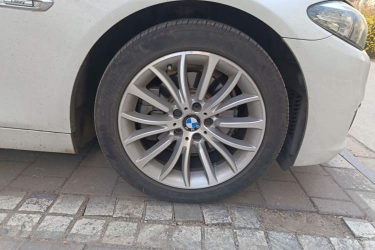 Used BMW 5 Series 2014 525Li Luxury Design Package